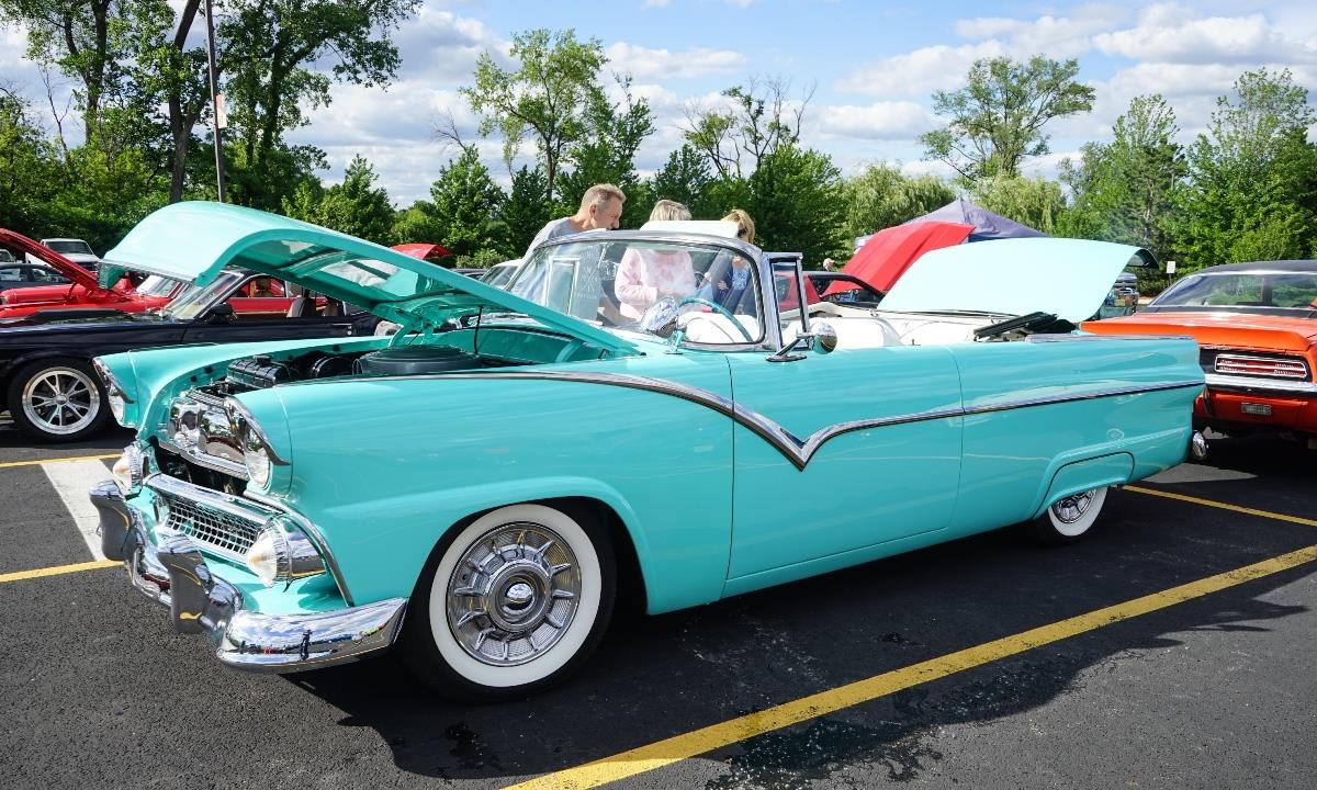 Cruise Nights at Willow Creek Barrington, IL 60010